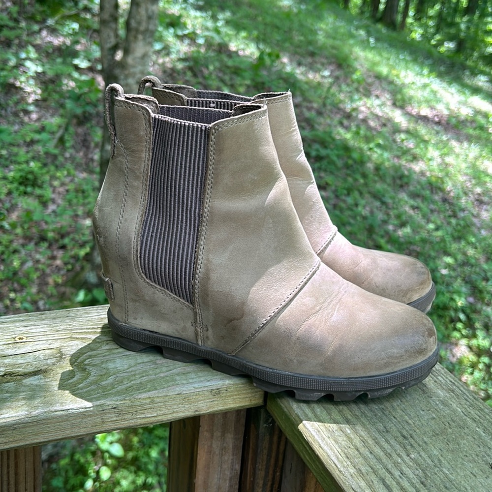 Sorel Beige Brown Chelsea Ankle Booties